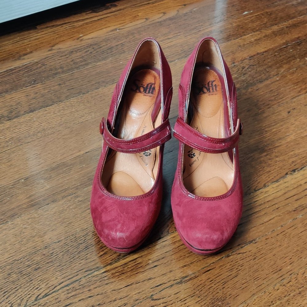 Sofft Red Suede Heels